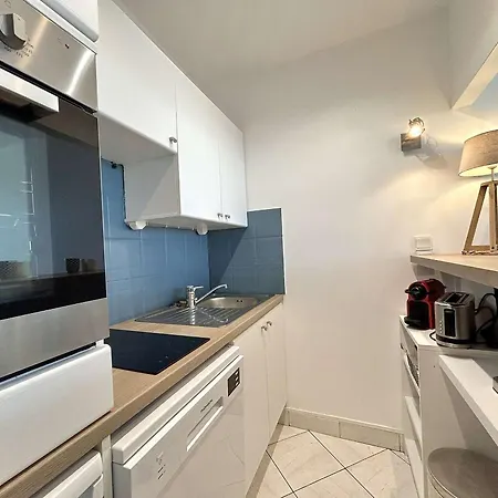 Calme Avec Terrasse A 2 Pas De La Benoit, 2 Pieces, 4 Couchages, - Fr-1-245-103