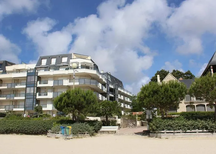 Calme Avec Terrasse A 2 Pas De La Benoit, 2 Pieces, 4 Couchages, - Fr-1-245-103 *