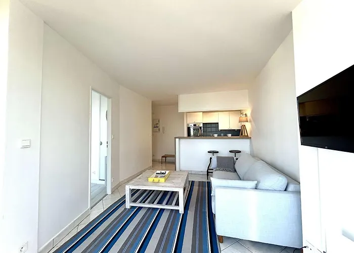 Calme Avec Terrasse A 2 Pas De La Benoit, 2 Pieces, 4 Couchages, - Fr-1-245-103 Apartment *